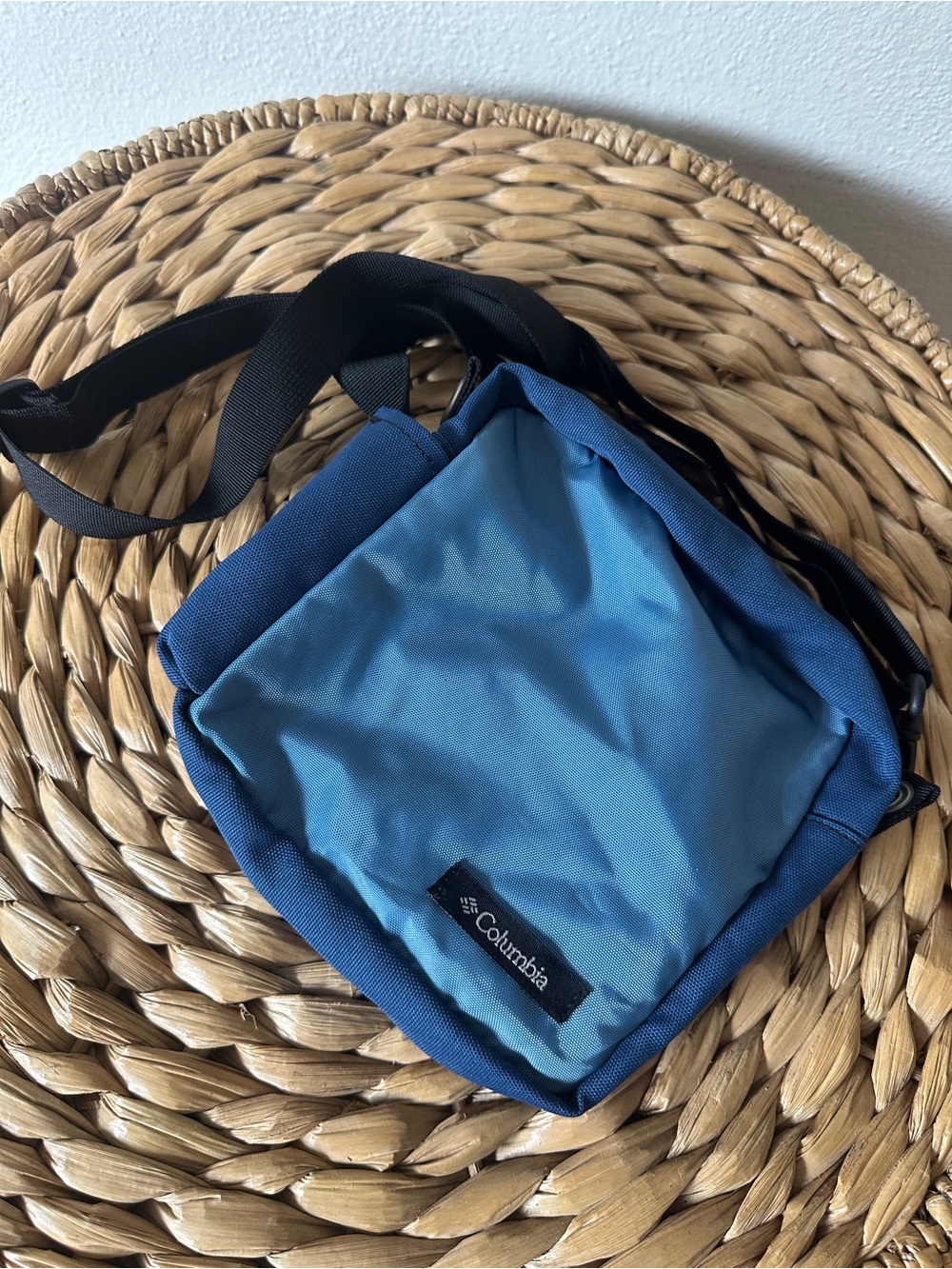 Columbia Zigzag II Blue Crossbody Side Bag